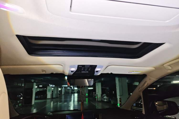 Used Toyota Vellfire 2021 Crown Dual-Engine 2.5L HV Prestige Edition Headliner