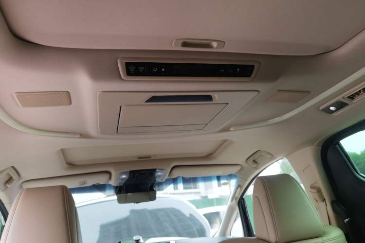 Used Toyota Vellfire 2021 Crown Dual-Engine 2.5L HV Supreme Edition Headliner