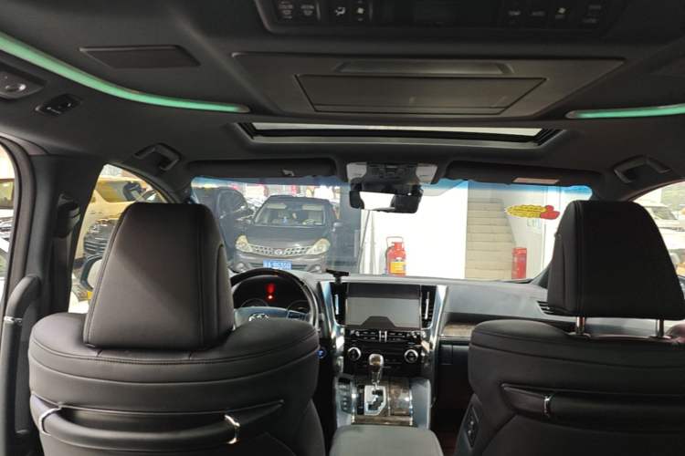 Used Toyota Vellfire 2021 Crown Dual-Engine 2.5L HV Prestige Edition Headliner