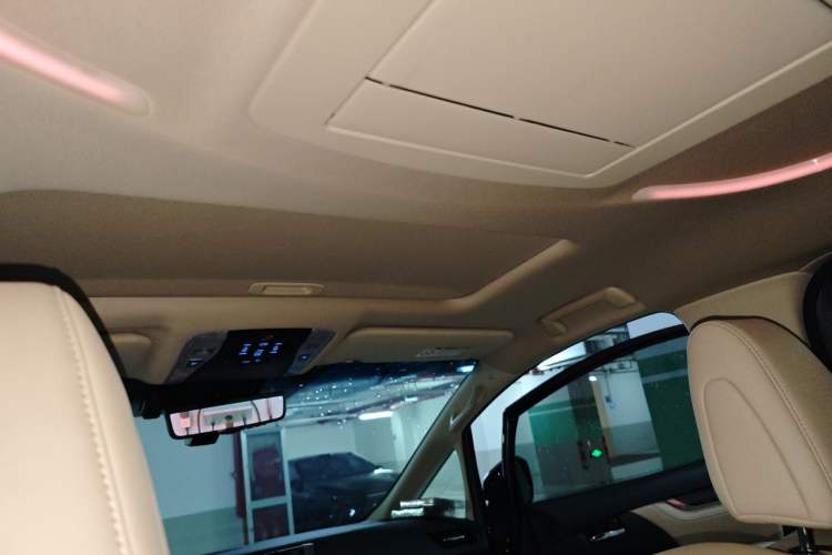 Used Toyota Vellfire 2021 Crown Dual-Engine 2.5L HV Prestige Edition Headliner