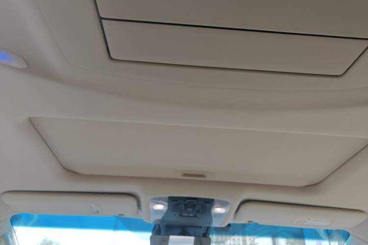 Used Toyota Vellfire 2021 Crown Dual-Engine 2.5L HV Supreme Edition Headliner