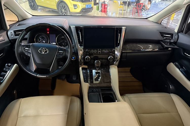 Used Toyota Vellfire 2021 Crown Dual-Engine 2.5L HV Supreme Edition Interior 1