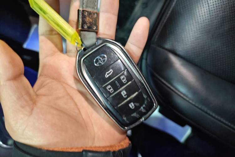 Used Toyota Vellfire 2021 Crown Dual-Engine 2.5L HV Prestige Edition Interior 1