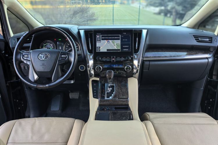 Used Toyota Vellfire 2021 Crown Dual-Engine 2.5L HV Supreme Edition Interior 1