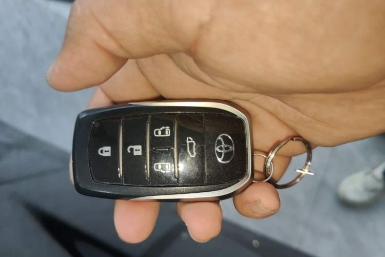 Used Toyota Vellfire 2021 Crown Dual-Engine 2.5L HV Prestige Edition Interior 1