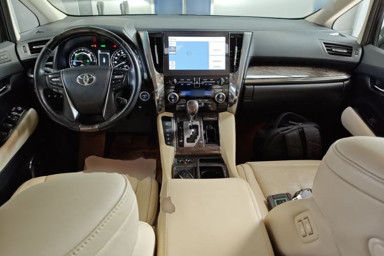 Used Toyota Vellfire 2021 Crown Dual-Engine 2.5L HV Supreme Edition Interior 2