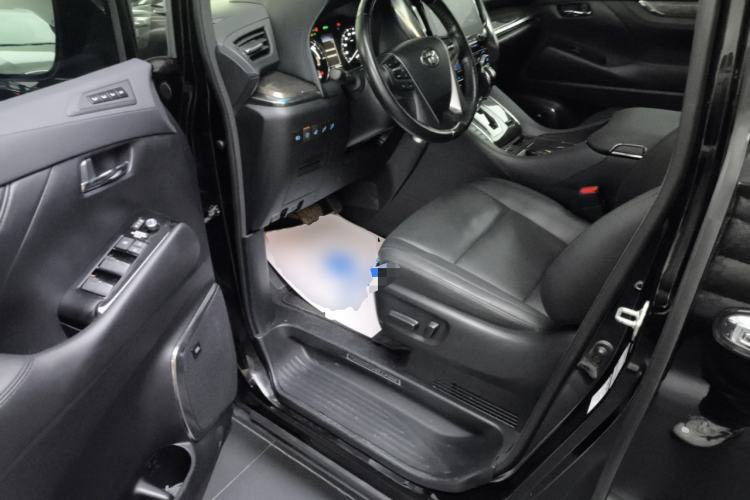 Used Toyota Vellfire 2021 Crown Dual-Engine 2.5L HV Prestige Edition Interior 3