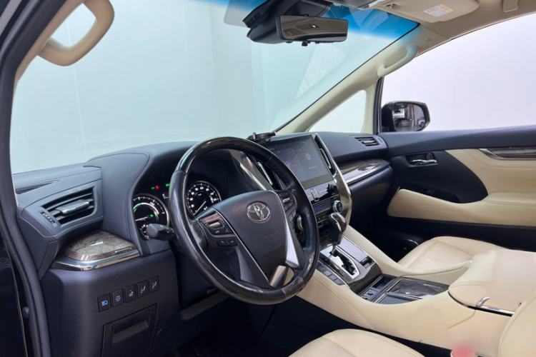 Used Toyota Vellfire 2021 Crown Dual-Engine 2.5L HV Prestige Edition Interior 4