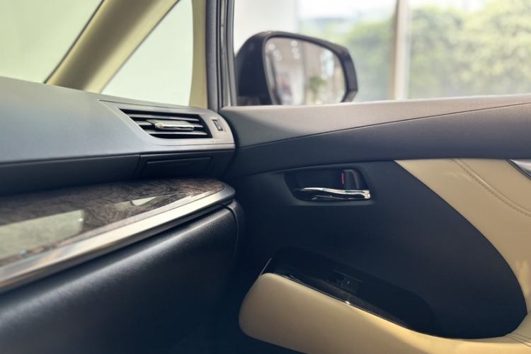 Used Toyota Vellfire 2021 Crown Dual-Engine 2.5L HV Prestige Edition Interior 5