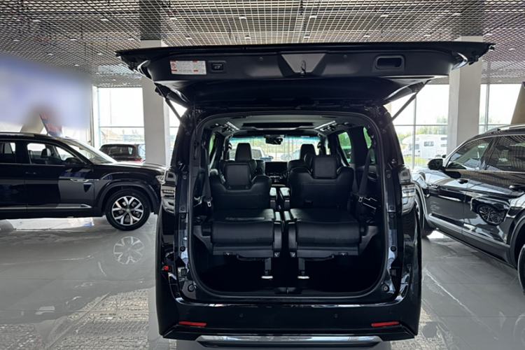 Used Toyota Vellfire 2021 Crown Dual-Engine 2.5L HV Supreme Edition Interior 6