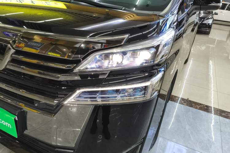 Used Toyota Vellfire 2021 Crown Dual-Engine 2.5L HV Prestige Edition Left Front Headlight