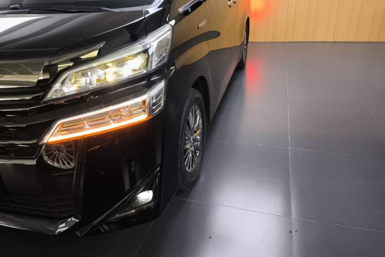 Used Toyota Vellfire 2021 Crown Dual-Engine 2.5L HV Prestige Edition Left Front Headlight