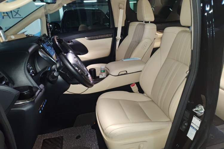 Used Toyota Vellfire 2021 Crown Dual-Engine 2.5L HV Prestige Edition Left Front Seat