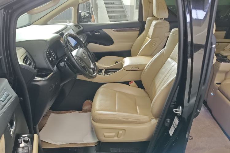 Used Toyota Vellfire 2021 Crown Dual-Engine 2.5L HV Supreme Edition Left Front Seat