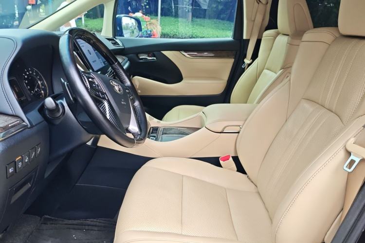 Used Toyota Vellfire 2021 Crown Dual-Engine 2.5L HV Supreme Edition Left Front Seat