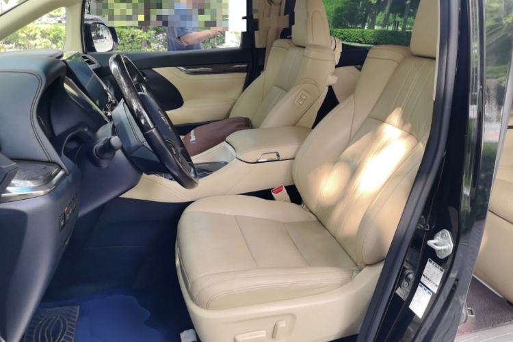 Used Toyota Vellfire 2021 Crown Dual-Engine 2.5L HV Supreme Edition Left Front Seat
