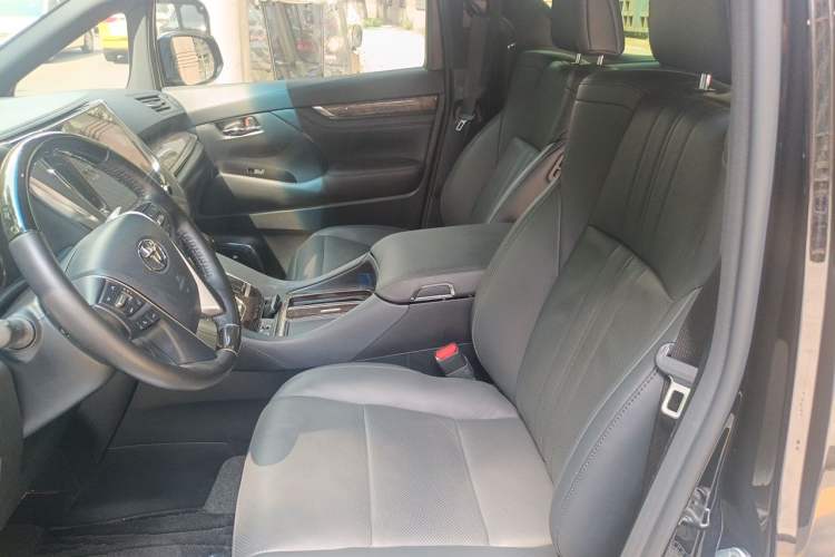 Used Toyota Vellfire 2021 Crown Dual-Engine 2.5L HV Prestige Edition Left Front Seat