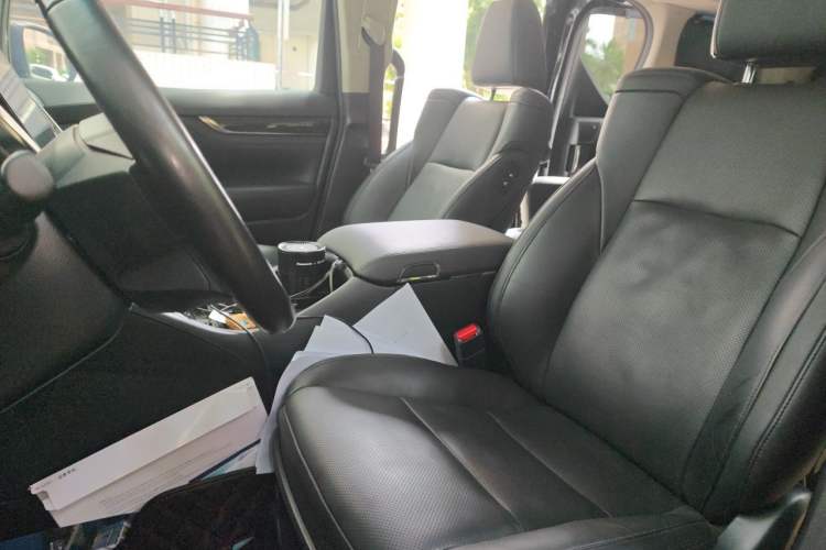 Used Toyota Vellfire 2021 Crown Dual-Engine 2.5L HV Luxury Edition Left Front Seat