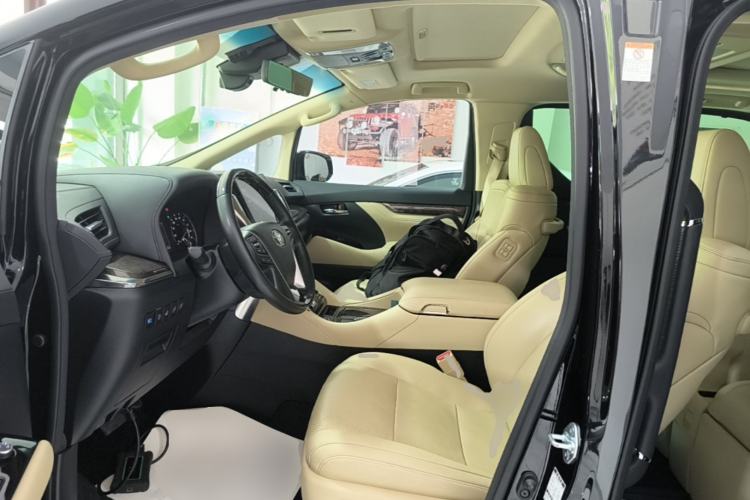 Used Toyota Vellfire 2021 Crown Dual-Engine 2.5L HV Supreme Edition Left Front Seat