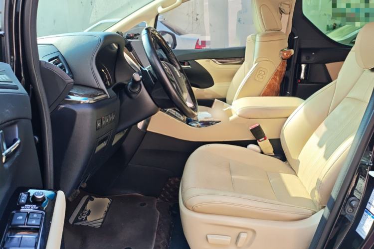 Used Toyota Vellfire 2021 Crown Dual-Engine 2.5L HV Supreme Edition Left Front Seat