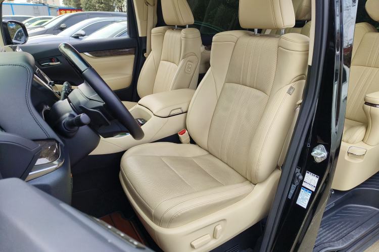 Used Toyota Vellfire 2021 Crown Dual-Engine 2.5L HV Supreme Edition Left Front Seat