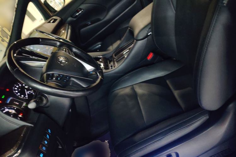 Used Toyota Vellfire 2021 Crown Dual-Engine 2.5L HV Prestige Edition Left Front Seat