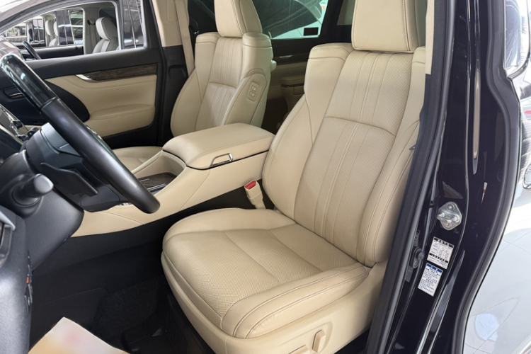 Used Toyota Vellfire 2021 Crown Dual-Engine 2.5L HV Supreme Edition Left Front Seat