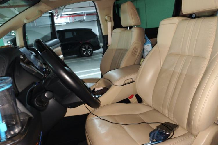 Used Toyota Vellfire 2021 Crown Dual-Engine 2.5L HV Prestige Edition Left Front Seat