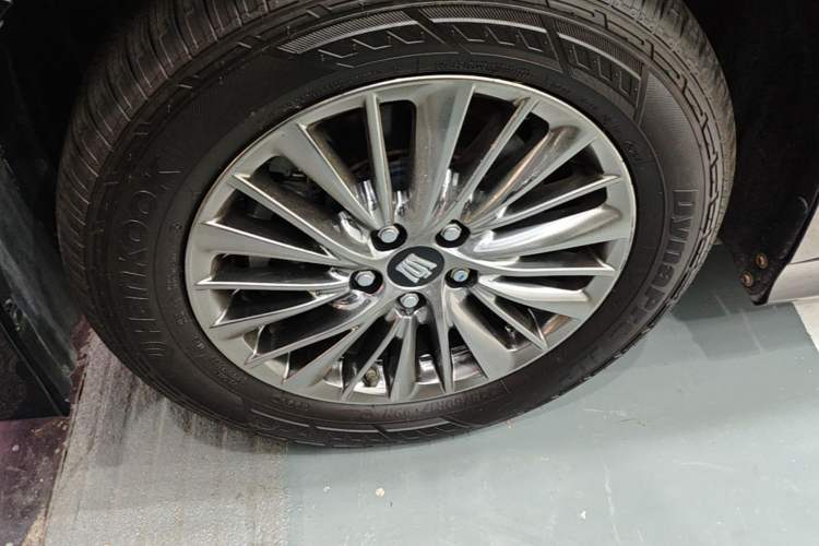Used Toyota Vellfire 2021 Crown Dual-Engine 2.5L HV Prestige Edition Left Front Wheel Hub