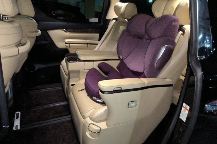 Used Toyota Vellfire 2021 Crown Dual-Engine 2.5L HV Prestige Edition Left Rear Seat