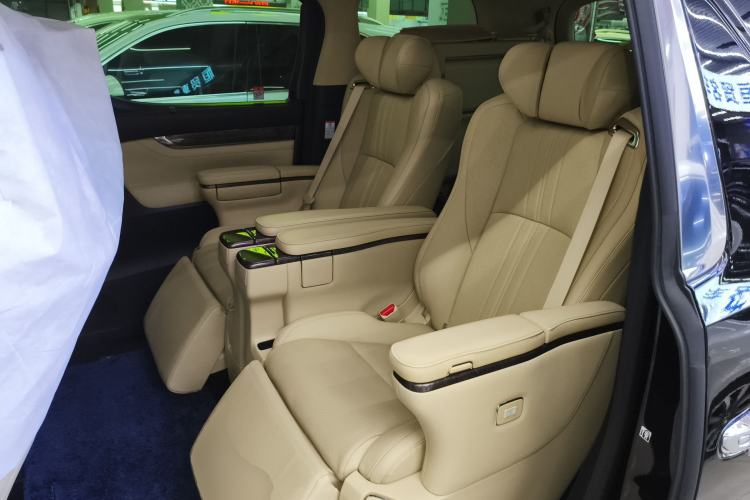 Used Toyota Vellfire 2021 Crown Dual-Engine 2.5L HV Prestige Edition Left Rear Seat