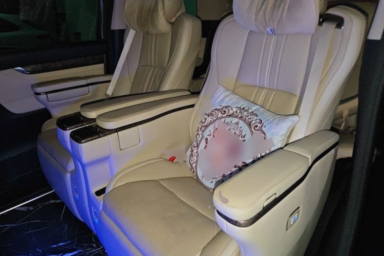 Used Toyota Vellfire 2021 Crown Dual-Engine 2.5L HV Prestige Edition Left Rear Seat