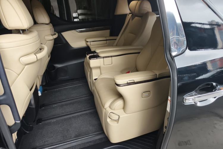 Used Toyota Vellfire 2021 Crown Dual-Engine 2.5L HV Prestige Edition Left Rear Seat
