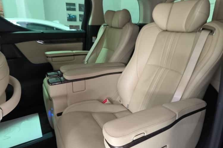 Used Toyota Vellfire 2021 Crown Dual-Engine 2.5L HV Supreme Edition Left Rear Seat