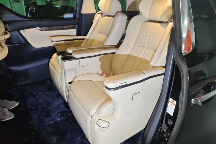 Used Toyota Vellfire 2021 Crown Dual-Engine 2.5L HV Prestige Edition Left Rear Seat