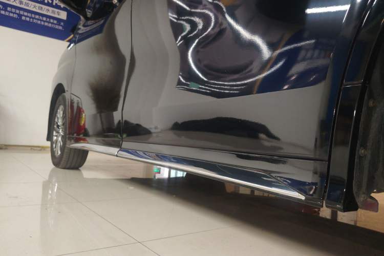Used Toyota Vellfire 2021 Crown Dual-Engine 2.5L HV Prestige Edition Left Side Sill