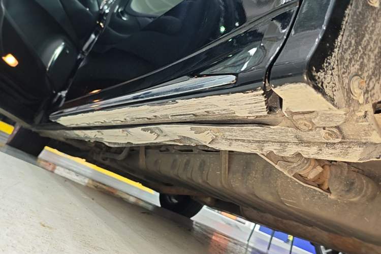 Used Toyota Vellfire 2021 Crown Dual-Engine 2.5L HV Prestige Edition Left Side Sill