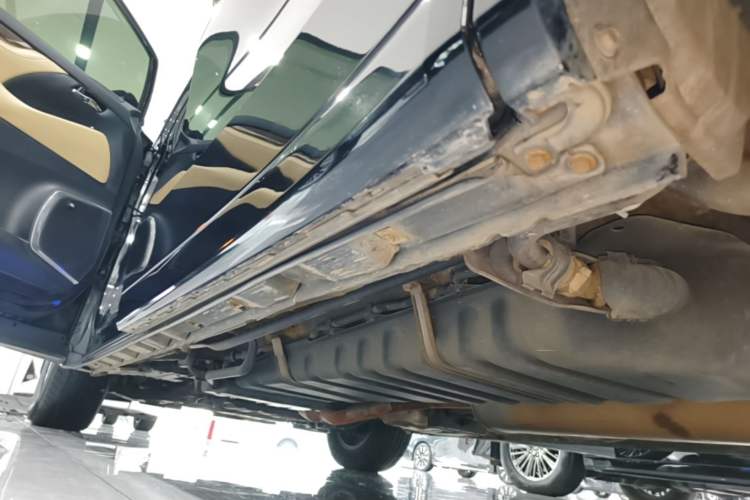Used Toyota Vellfire 2021 Crown Dual-Engine 2.5L HV Prestige Edition Left Side Sill