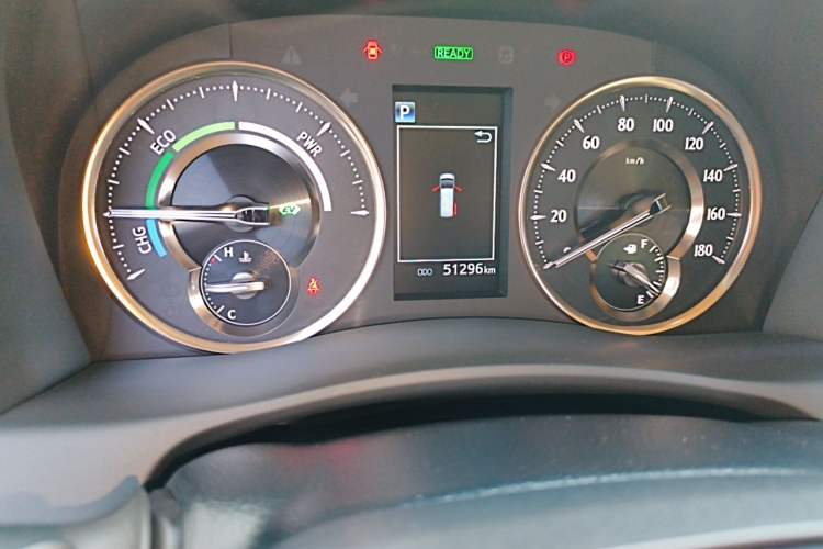 Used Toyota Vellfire 2021 Crown Dual-Engine 2.5L HV Supreme Edition Odometer Close Up