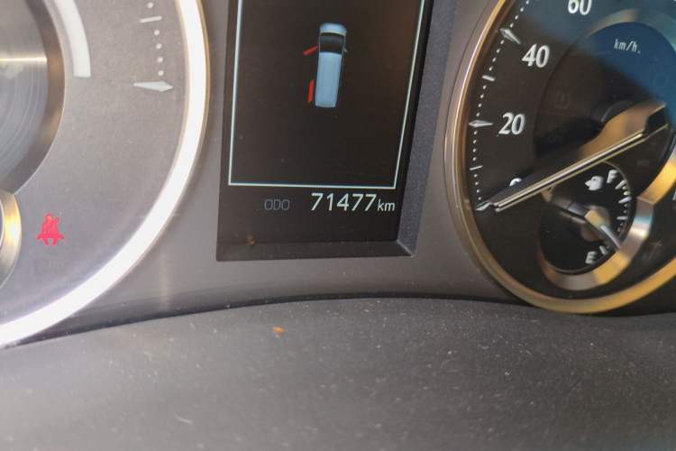 Used Toyota Vellfire 2021 Crown Dual-Engine 2.5L HV Prestige Edition Odometer Close Up