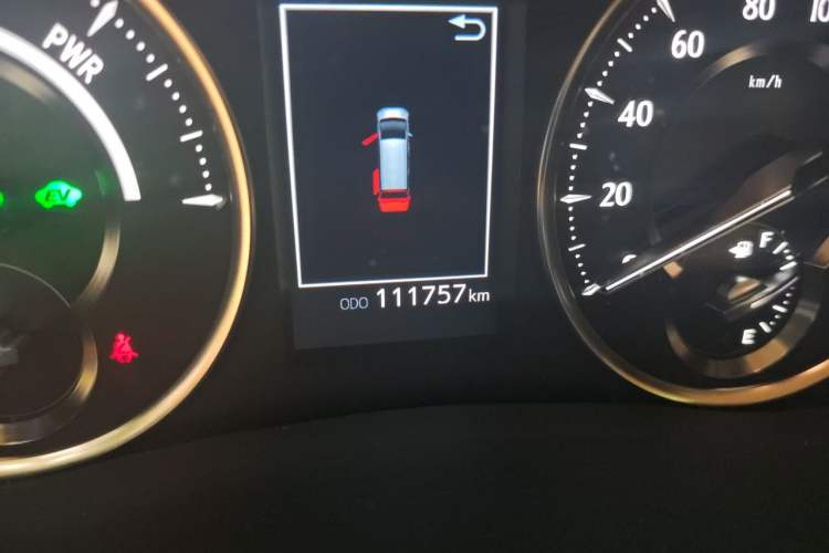 Used Toyota Vellfire 2021 Crown Dual-Engine 2.5L HV Supreme Edition Odometer Close Up