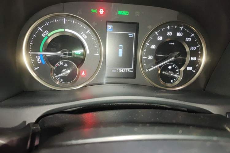 Used Toyota Vellfire 2021 Crown Dual-Engine 2.5L HV Prestige Edition Odometer Close Up