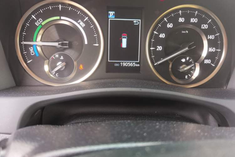 Used Toyota Vellfire 2021 Crown Dual-Engine 2.5L HV Supreme Edition Odometer Close Up