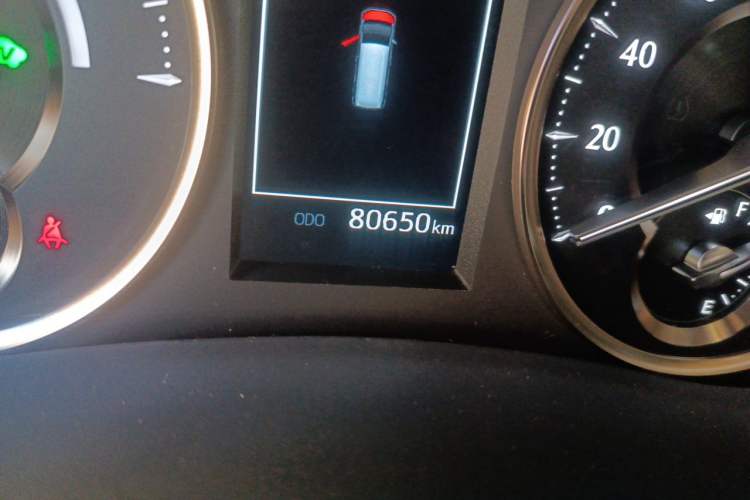 Used Toyota Vellfire 2021 Crown Dual-Engine 2.5L HV Prestige Edition Odometer Close Up