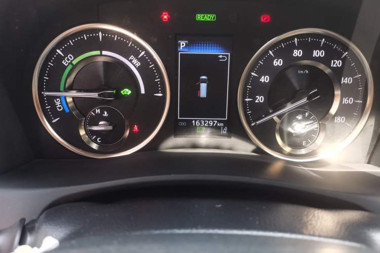 Used Toyota Vellfire 2021 Crown Dual-Engine 2.5L HV Prestige Edition Odometer Close Up