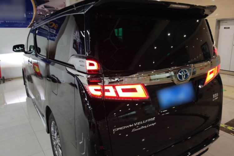 Used Toyota Vellfire 2021 Crown Dual-Engine 2.5L HV Prestige Edition Rear Left 45 Deg