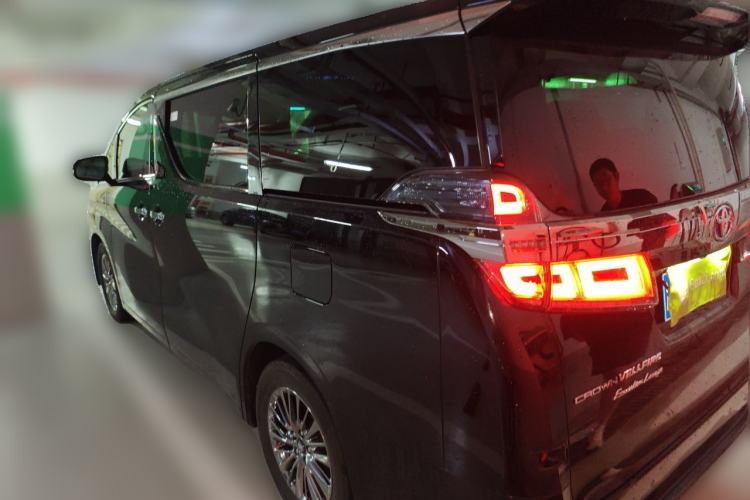 Used Toyota Vellfire 2021 Crown Dual-Engine 2.5L HV Prestige Edition Rear Left 45 Deg