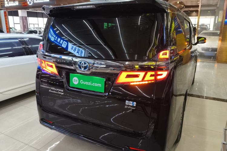 Used Toyota Vellfire 2021 Crown Dual-Engine 2.5L HV Prestige Edition Rear Right 45 Deg