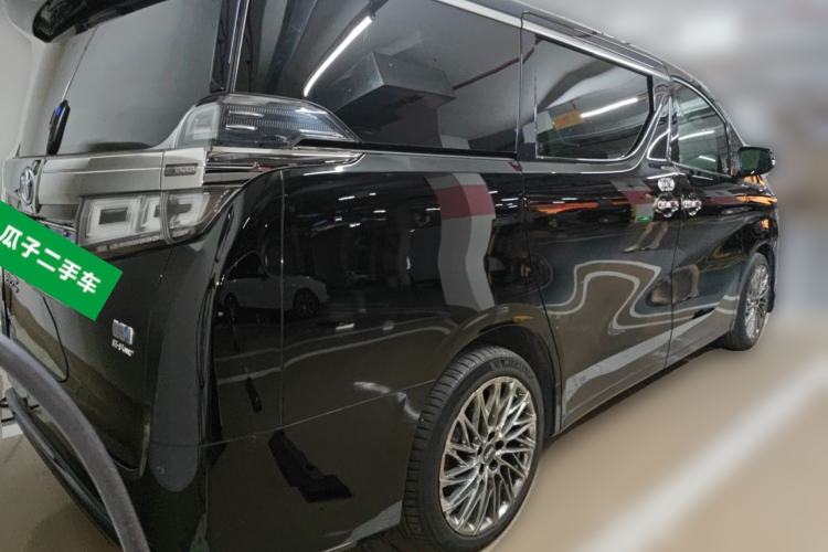 Used Toyota Vellfire 2021 Crown Dual-Engine 2.5L HV Prestige Edition Rear Right 45 Deg