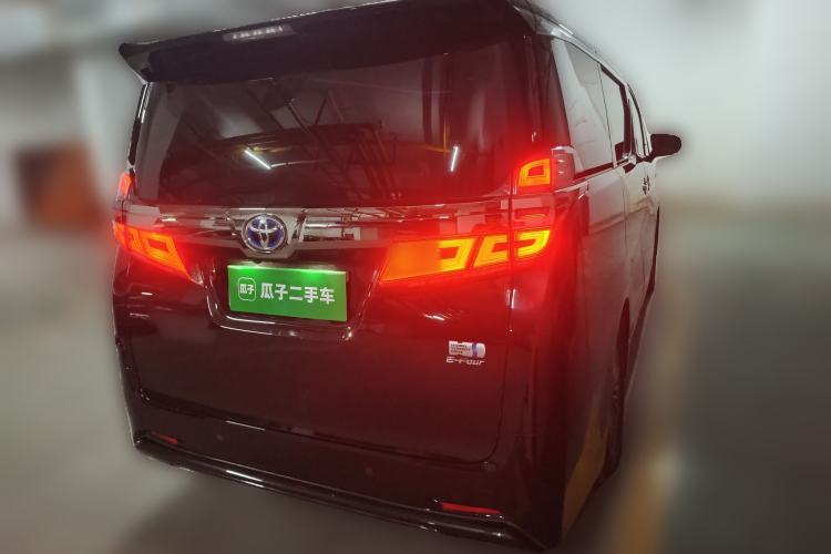 Used Toyota Vellfire 2021 Crown Dual-Engine 2.5L HV Prestige Edition Rear Right 45 Deg